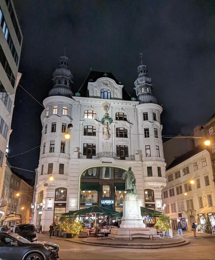 High In Vienna At Stephansplatz Eksteriør billede